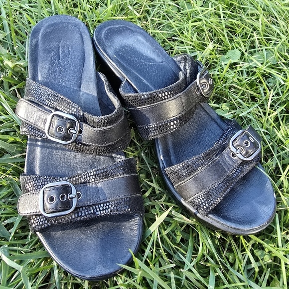 Dansko Shoes - Dansko Women's Size 7.5-8 US 38 EU Sandals Jessie Lizard Sand Black Slip On